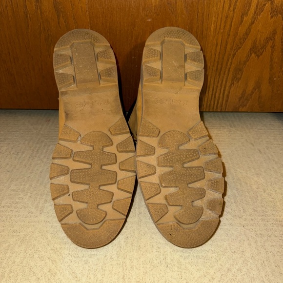 Timberland Men’s Boots. Worn a hand full of times in great condition - Picture 1 of 7